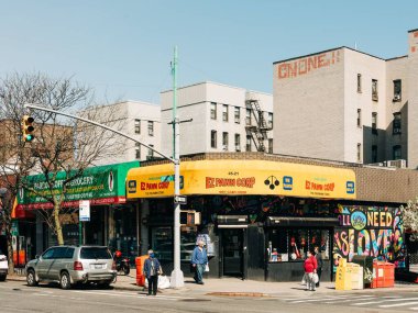 Sunnyside, Queens, New York 'ta renkli tabelalar