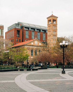 Washington Square Park, New York City çevresindeki binaların görüntüsü