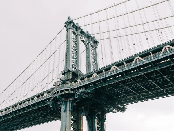 Olhando Para Ponte Manhattan Dumbo Brooklyn Nova York — Fotografia de Stock