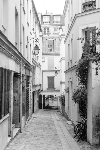 Στενό Δρομάκι Στη Λατινική Συνοικία Διαμέρισμα Παρίσι Γαλλία — Φωτογραφία Αρχείου