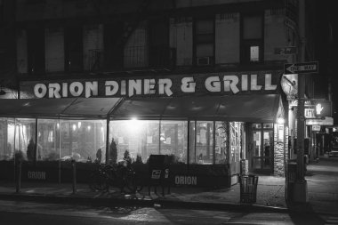 Orion Diner & Grill neon tabelası gece, Manhattan, New York 'ta