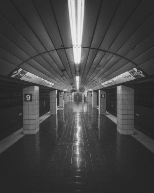 9. caddedeki PATH istasyonu West Village, Manhattan, New York