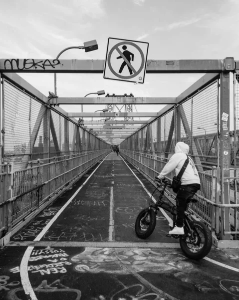 Cycliste Sur Piste Cyclable Williamsburg Bridge Brooklyn New York — Photo