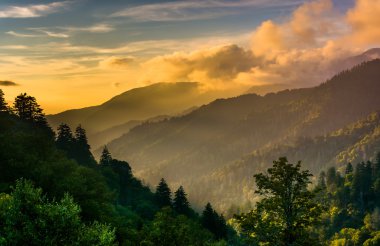 akşam ışığı bir uçurumun üzerinde bulduğu görüldü smokies üzerinde 