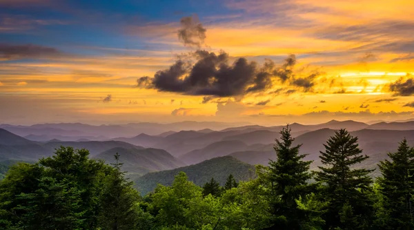Západ slunce nad Appalačské pohoří z caney vidlice o overlook — Stock fotografie