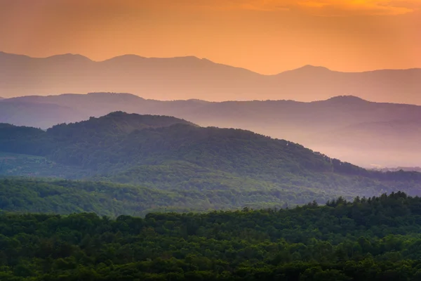 De Appalachen bij zonsondergang, gezien vanuit de blue ridge pa — Stockfoto