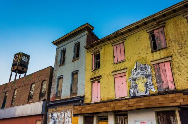 Baltimore, maryland eski kasaba alışveriş merkezinde terkedilmiş mağazaları. 
