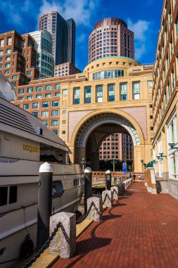 Tekne ve rowes Rıhtımlar boyunca binalar wharf, boston, 
