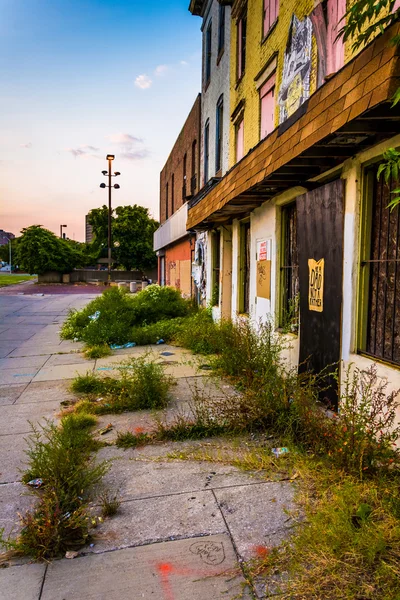 Övergivna skyltfönster i gamla stan mall, baltimore, maryland. — Stockfoto