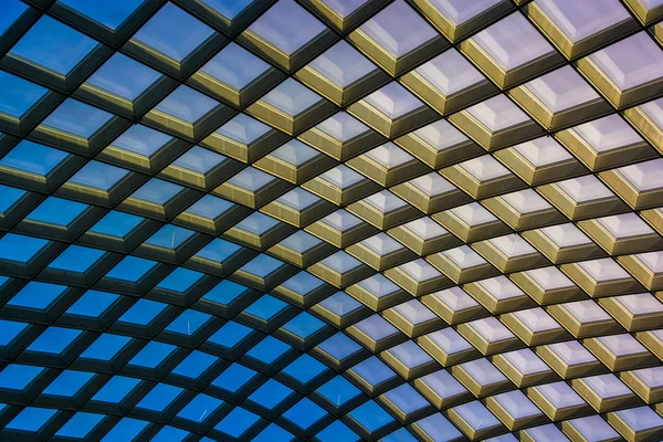 建築抽象的な courty の kogod で天井の撮影 — ストック写真