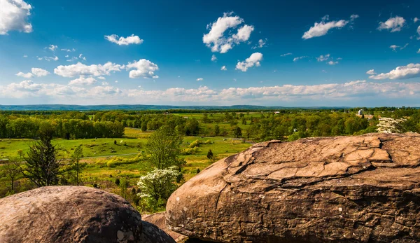 Boulders y vista de los campos de batalla en Little Round Top, en Gettys —  Fotos de Stock