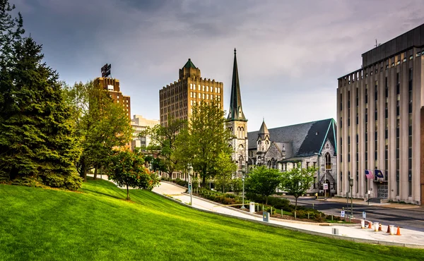 Byggnader på tredje gatan i harrisburg, pennsylvania. — Stockfoto