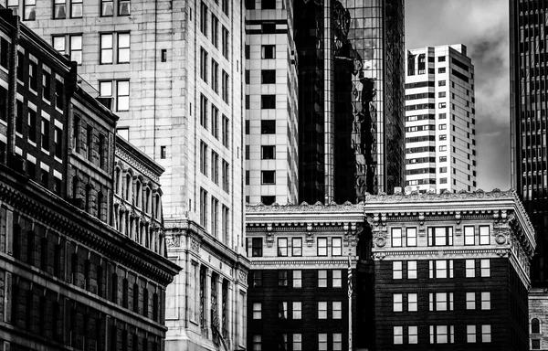 Cluster van gebouwen in het centrum van boston, massachusetts. — Stockfoto