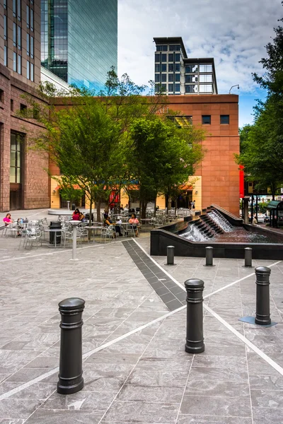 Courtyard in downtown Charlotte, North Carolina. — Stock Photo, Image