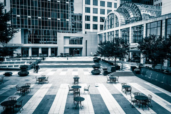 Courtyard in downtown Charlotte, North Carolina. — Stock Photo, Image