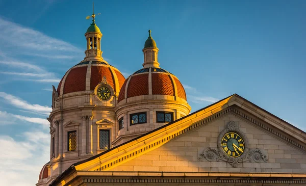 Domes of the York County Courthouse in downtown York, Pennsylvan — Stock Photo, Image