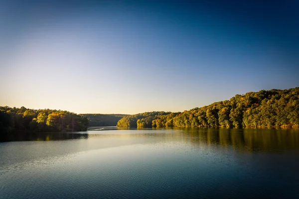 Avond bij prettyboy reservoir, in baltimore county, maryland. — Stockfoto