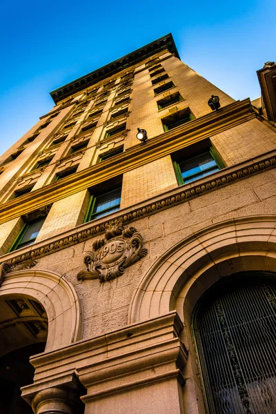 Evening light on an old building in Baltimore, Maryland. — Stock Photo, Image