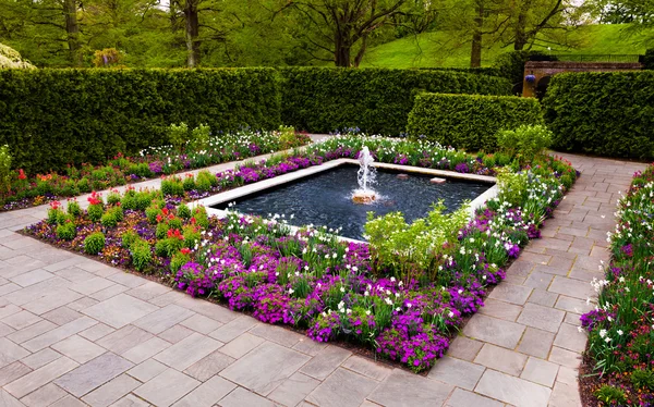 Jardín de fuentes en Longwood Gardens, Pennsylvania . — Foto de Stock