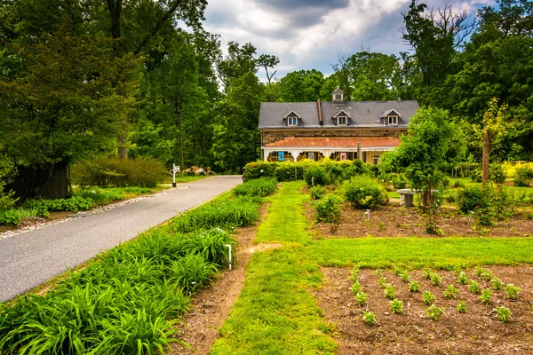 Jardins e construção em Cylburn Arboretum em Baltimore, Maryland — Fotografia de Stock