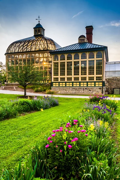 Giardini e Howard Peters Rawlings Conservatorio al tramonto in — Foto Stock