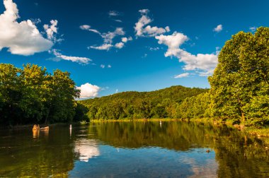 Kuzey shenandoah Nehri üzerinde düşük su Köprüsü'nden arıyorum,