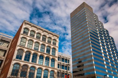 Baltimore, maryland pratt Caddesi'nde binalar bakarak. 