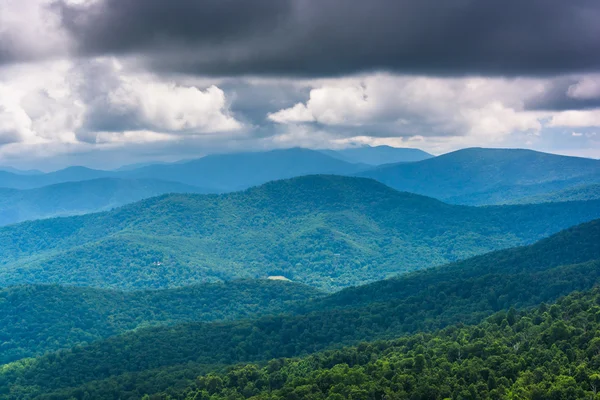 Layers of the Blue Ridge, seen from Skyline Drive in Shenandoah — Stock Photo, Image