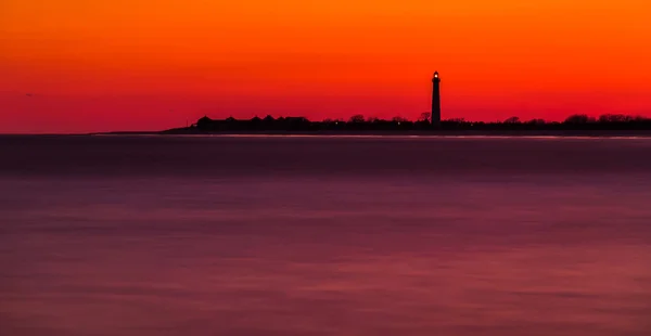 Longue exposition du phare de Cape May Point après le coucher du soleil, Nouveau — Photo