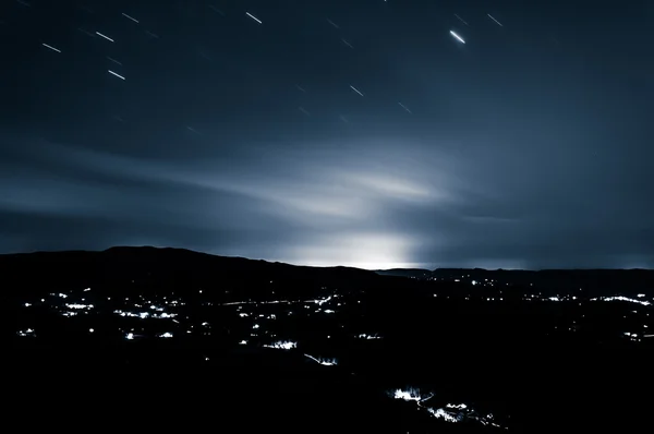 Larga exposición del valle de Shenandoah por la noche, desde Skyline Dr — Foto de Stock