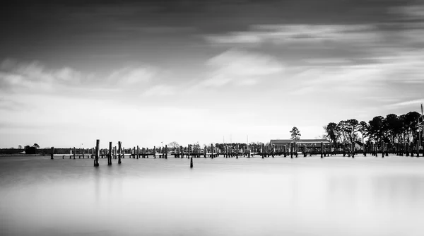Long exposure of the harbor in Oxford, Maryland. — Stock Photo, Image