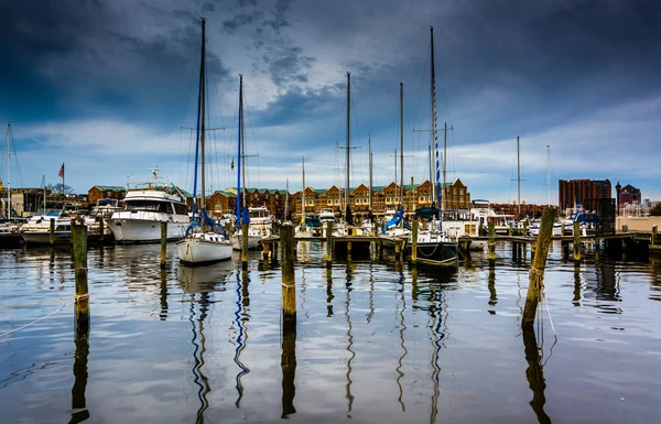 Marina in Canton, Baltimore, Maryland. — Stock Photo, Image
