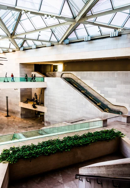 Arquitetura moderna no Edifício Leste da Galeria Nacional — Fotografia de Stock