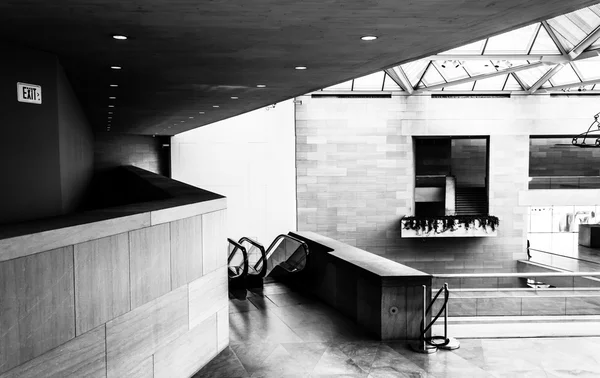 Modern architecture in the East Building of the National Gallery — Stock Photo, Image