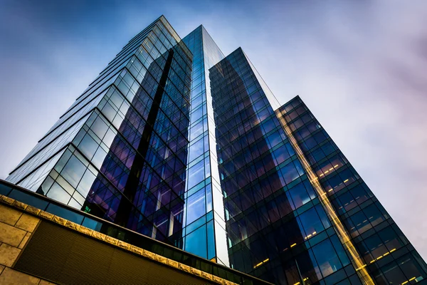 Modern building in Harbor East, Baltimore, Maryland. — Stock Photo, Image