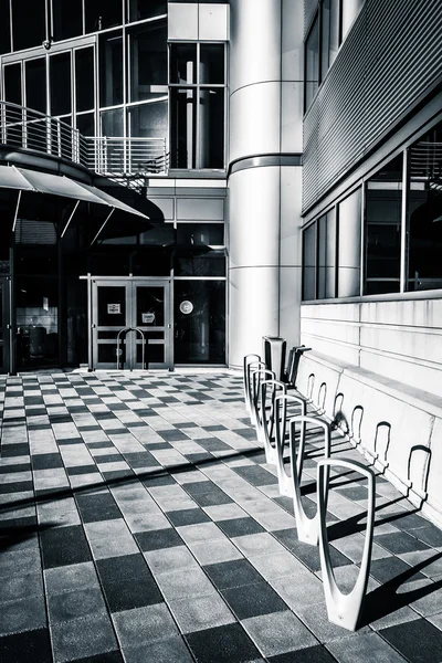 Modern building in downtown Baltimore, Maryland. — Stock Photo, Image