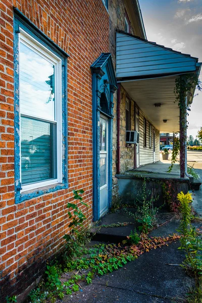 Old, run-down house in Abbottstown,  Pennsylvania. — Stock Photo, Image