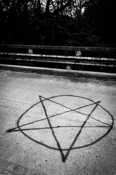 Pentagram on a bridge in York County, Pennsylvania. — Stock Photo, Image