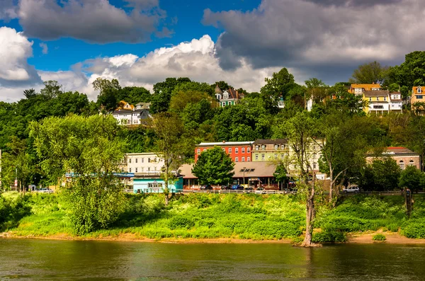 Phillipsburg, New Jersey, visto attraverso il fiume Delaware da Ea — Foto Stock