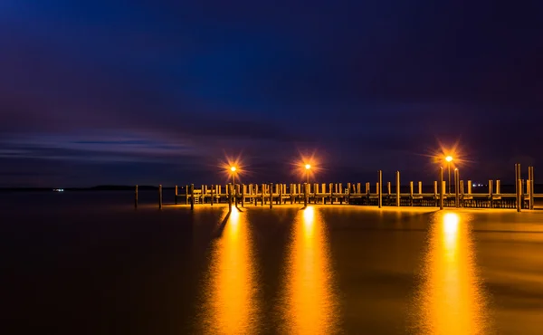 Pier na chesapeake bay v noci, havre de Grace, maryland — Stock fotografie