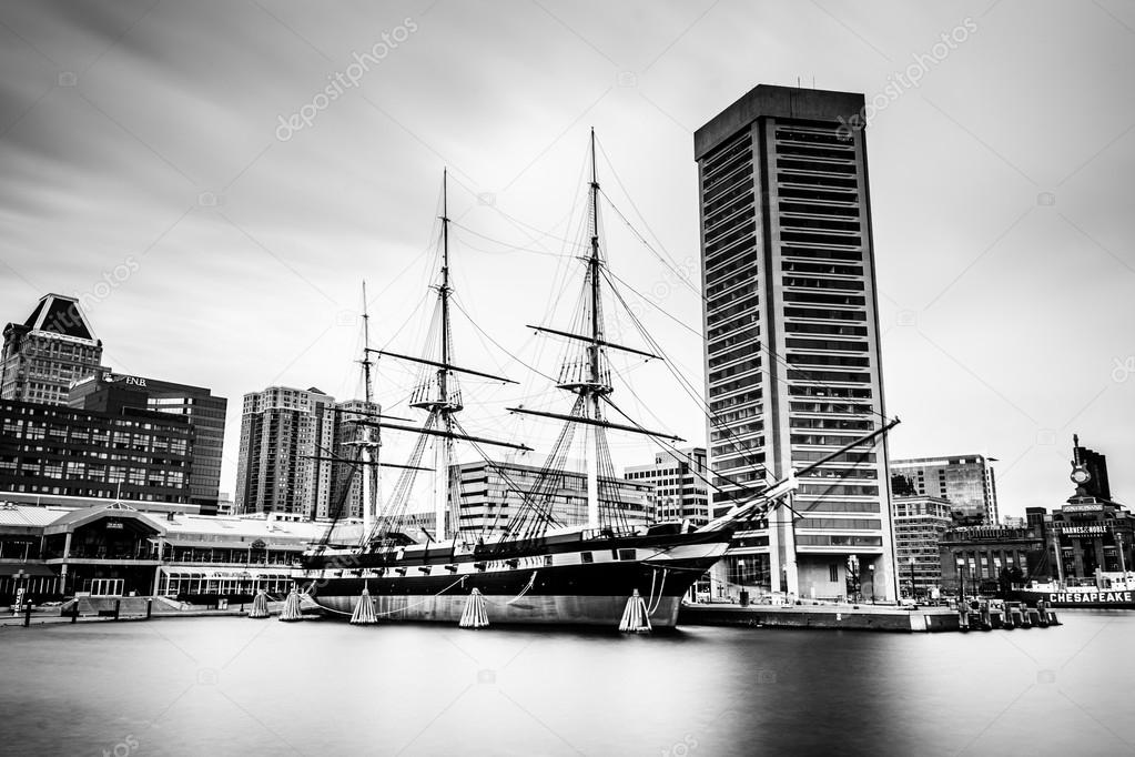 Long exposure of the USS Constellation and World Trade Center, i