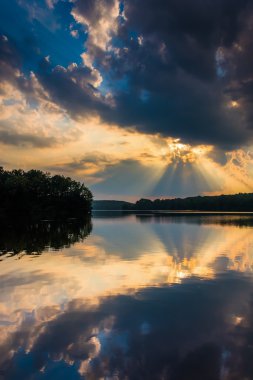 gifford, pinchot göl günbatımı yansıtan pinchot state park