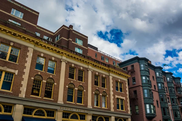 Shops and buildings in Back Bay, Boston, Massachusetts. — Stock Photo, Image