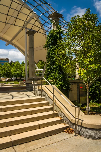 Escaleras en Pack Square Park en Asheville, Carolina del Norte . — Foto de Stock