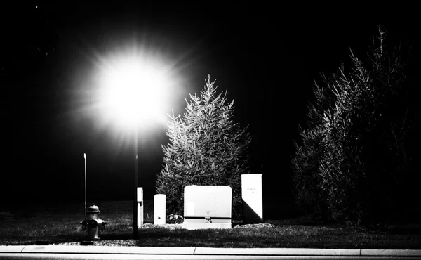 Streetlight at night in Shrewsbury, Pennsylvania. — Stock Photo, Image
