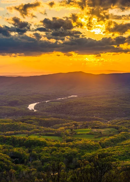 Solnedgång över shenandoah dalen från skyline drive i shenando — Stockfoto