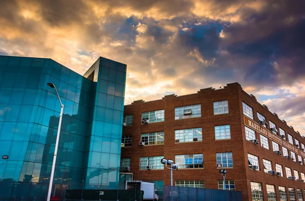 Binalar maryland Enstitüsü College of gökyüzü günbatımı bir — Stok fotoğraf