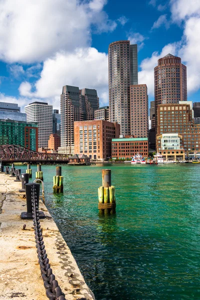 El horizonte de Boston, visto desde Fort Point . — Foto de Stock