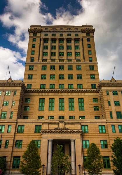 O Tribunal do Condado de Buncombe em Asheville, Carolina do Norte . — Fotografia de Stock