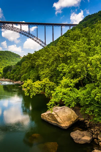 The New River Gorge Bridge, seen from Fayette Station Road, at t — Stock Photo, Image